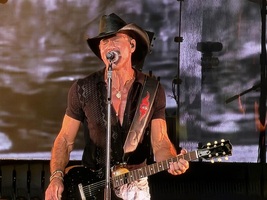 Tim McGraw / 49 Winchester on Jul 16, 2026 [802-small]