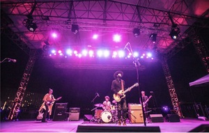 tags: Gary Clark Jr. - Gary Clark Jr. / Michael Kiwanuka / The Tangiers Blues Band on Aug 26, 2017 [049-small]