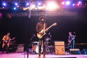 tags: Gary Clark Jr. - Gary Clark Jr. / Michael Kiwanuka / The Tangiers Blues Band on Aug 26, 2017 [050-small]