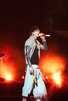 mgk (fka Machine Gun Kelly) / Wiz Khalifa / MOD SUN / mgk (fka Machine Gun Kelly) on Jun 20, 2026 [155-small]