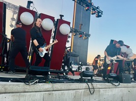 tags: Jimmy Eat World - Jimmy Eat World / Motion City Soundtrack / Illuminati Hotties on Jul 17, 2026 [403-small]