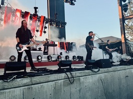 tags: Jimmy Eat World - Jimmy Eat World / Motion City Soundtrack / Illuminati Hotties on Jul 17, 2026 [405-small]