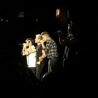 Icona Pop / One Direction on Aug 23, 2015 [406-small]