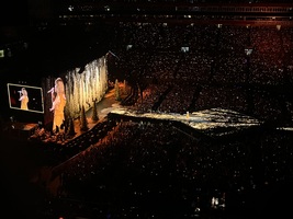 Taylor Swift / beabadoobee / Gracie Abrams / Aaron Dessner on Apr 14, 2023 [085-small]