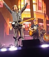 Snow Patrol / Nina Nesbitt on Feb 19, 2025 [522-small]