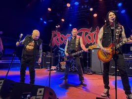 Rose Tattoo / Velvet Rush on Jul 21, 2026 [784-small]