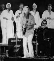 Leon Russell on Aug 1, 1973 [786-small]