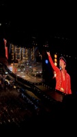 Bruno Mars / Leon Thomas / DJ Pee .Wee / Silk Sonic on May 17, 2026 [984-small]