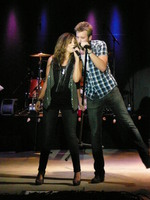 Lady A (fka Lady Antebellum) on Oct 31, 2009 [256-small]