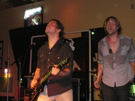 Halestorm / Adelitas Way / Aranda on Nov 22, 2009 [950-small]
