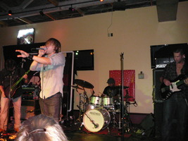 Halestorm / Adelitas Way / Aranda on Nov 22, 2009 [955-small]