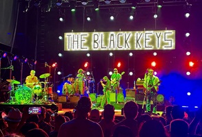 The Black Keys / Eddie 9V on Jul 25, 2026 [035-small]