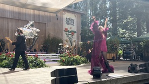Suki Waterhouse, Stern Grove Festival, San Francisco, CA, July 26, 2026, Suki Waterhouse / Charlotte Lawrence / DJ Cheryl Waters on Jul 26, 2026 [233-small]