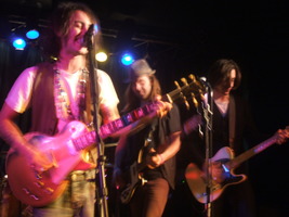 tags: Socratic - Modern Hearts Break Faster / Socratic / Punchline on Jun 22, 2009 [058-small]