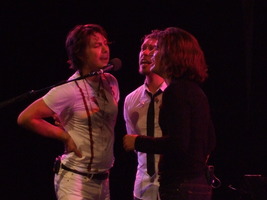 tags: Hanson - Steel Train / Sherwood / Hellogoodbye / Hanson on Oct 15, 2009 [136-small]
