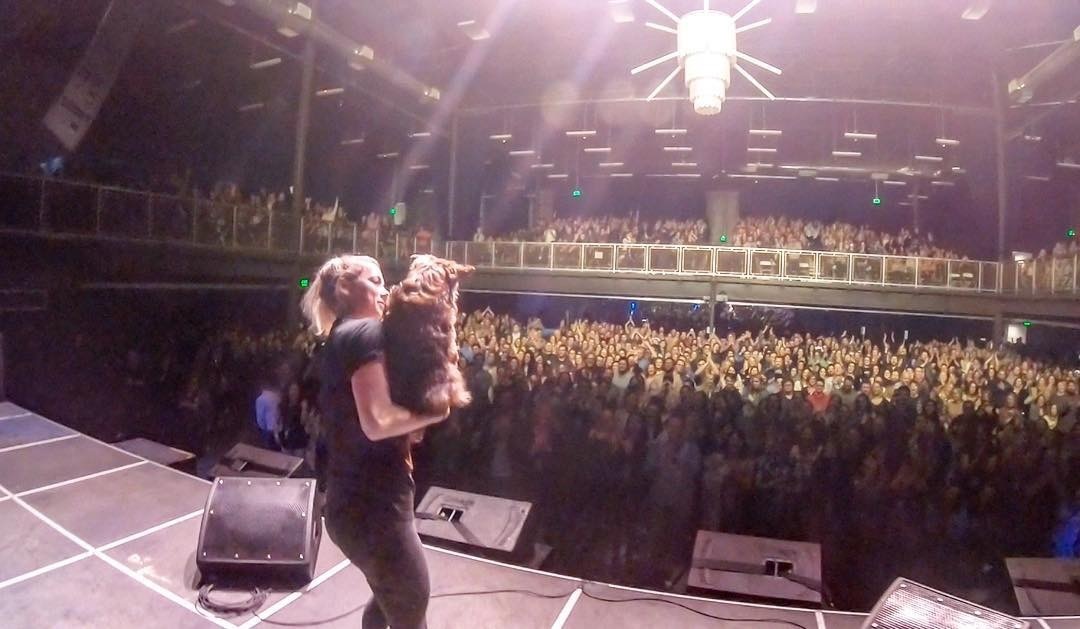 Iliza Shlesinger Concert & Tour History (Updated for 2025) Concert