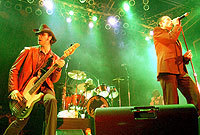 Stone Temple Pilots on Dec 30, 2001 [953-small]