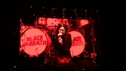 Black Sabbath / Rival Sons on Nov 16, 2016 [139-small]