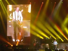 Paul McCartney on May 29, 2013 [088-small]