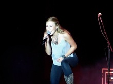Maddie & Tae on Aug 8, 2015 [171-small]