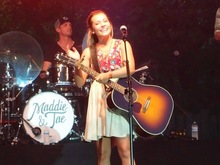 Maddie & Tae on Aug 8, 2015 [173-small]