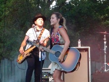 Maddie & Tae on Aug 8, 2015 [189-small]