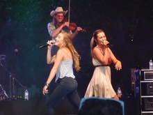 Maddie & Tae on Aug 8, 2015 [190-small]