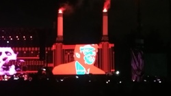 Roger Waters on Sep 29, 2016 [457-small]