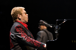 Elton John Band on Apr 6, 2019 [068-small]