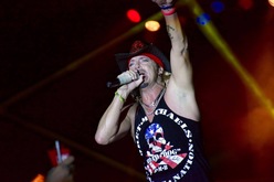 Bret Michaels on Aug 20, 2016 [726-small]