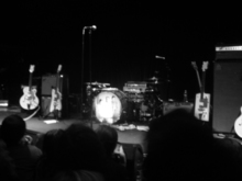 Violent Soho / The Dead Weather on Nov 17, 2009 [183-small]