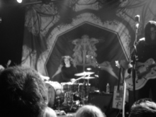 The Dead Weather / Violent Soho on Nov 17, 2009 [185-small]