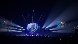 Shawn Mendes / Alessia Cara on Mar 7, 2019 [620-small]
