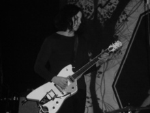 The Dead Weather / Violent Soho on Nov 17, 2009 [193-small]