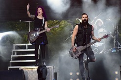 Skillet on May 18, 2019 [101-small]