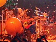 The Flaming Lips / New Fumes on Sep 13, 2011 [176-small]