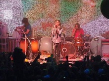 The Flaming Lips / New Fumes on Sep 14, 2011 [222-small]