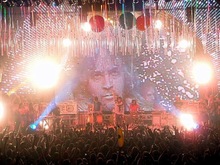 The Flaming Lips / New Fumes on Sep 14, 2011 [244-small]