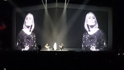 Adele on Oct 4, 2016 [336-small]