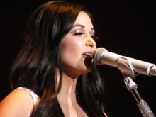 Kacey Musgraves on Dec 16, 2016 [549-small]