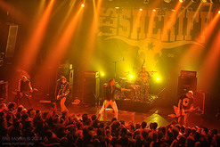 Flying Donuts / The Black Zombie Procession / Les Sheriff on May 30, 2014 [673-small]