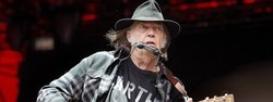 Neil Young / Bear's Den on Jul 3, 2019 [844-small]