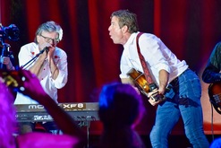 Dennis Quaid and the Sharks / Smithereens / Golden Ones on Jul 6, 2019 [515-small]
