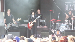 Joan Jett & The Blackhearts on Jul 13, 2019 [811-small]