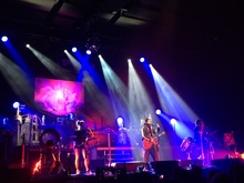 Gabriela Bee / Walk Off The Earth on Jun 27, 2019 [196-small]