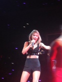 Taylor Swift / Vance Joy on Aug 17, 2015 [103-small]