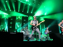 Tonight Alive / Issues / State Champs / All Time Low on Apr 15, 2015 [181-small]
