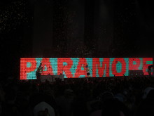 Fall Out Boy / Paramore / New Politics / LØLØ on Jul 8, 2014 [291-small]