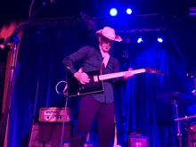 Purusa (and check out that guitar!), tags: Purusa - Sponge / Purusa / Stereo Embers on Aug 30, 2019 [845-small]