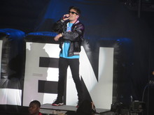 Hoodie Allen / MAX / DJ Drama / Lil Uzi Vert / Fall Out Boy / Wiz Khalifa on Jul 10, 2015 [406-small]